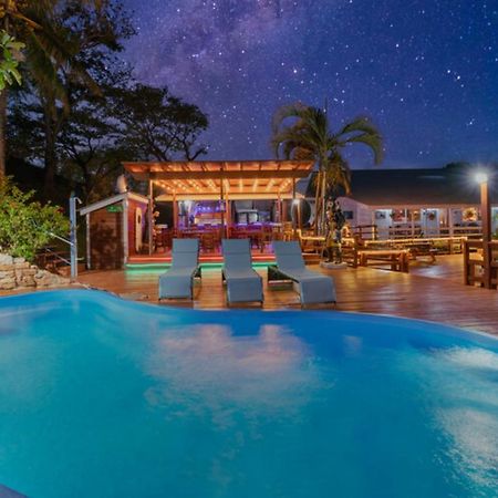 French Harbour Hotel And Dive Center Roatan Yacht Club מראה חיצוני תמונה
