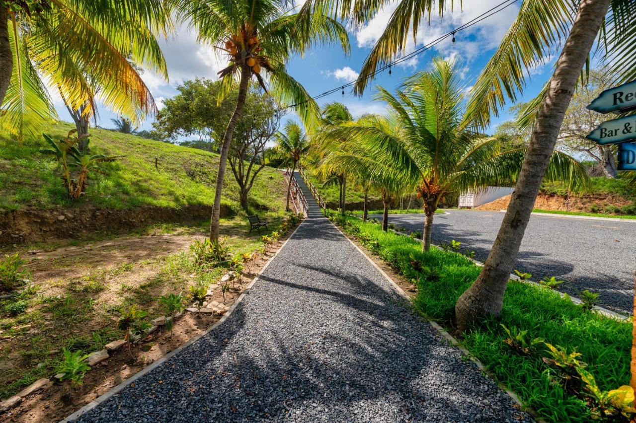 French Harbour Hotel And Dive Center Roatan Yacht Club מראה חיצוני תמונה