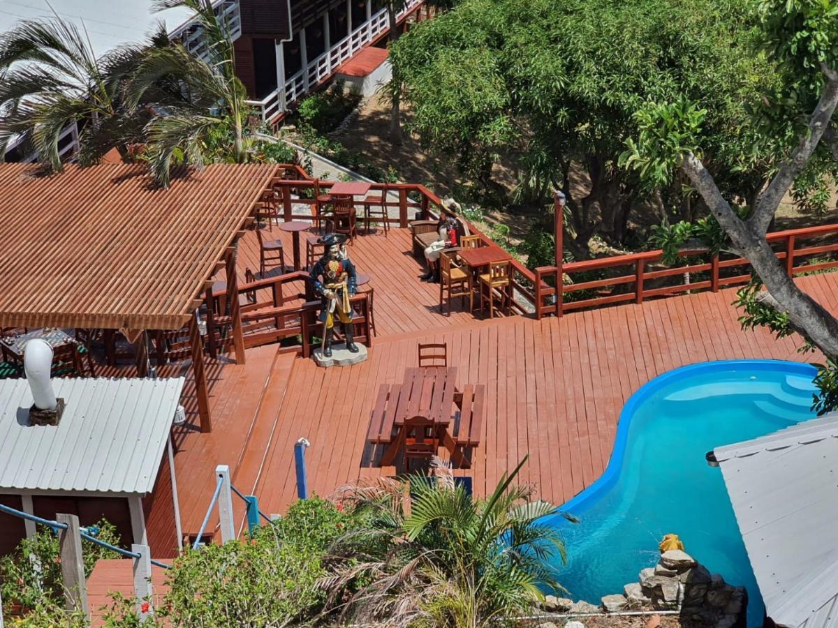 French Harbour Hotel And Dive Center Roatan Yacht Club מראה חיצוני תמונה
