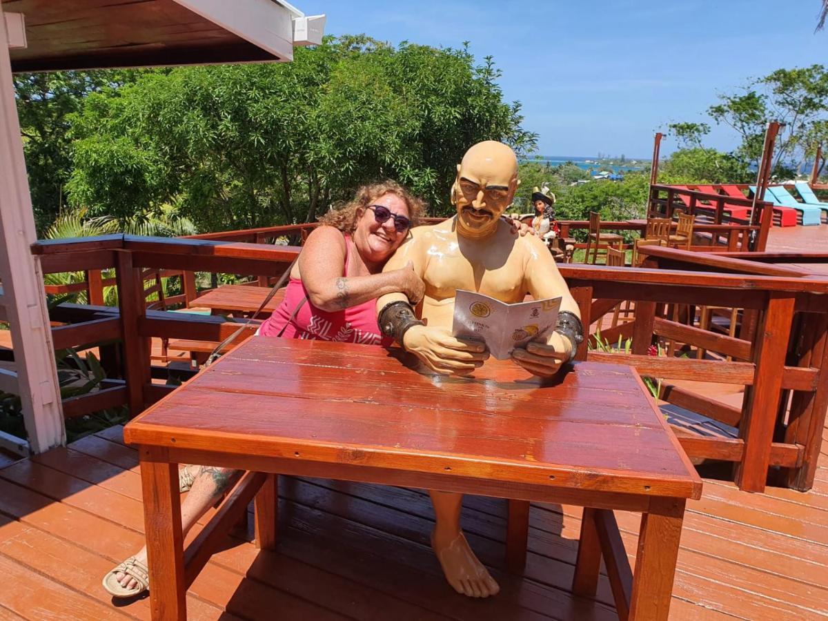 French Harbour Hotel And Dive Center Roatan Yacht Club מראה חיצוני תמונה