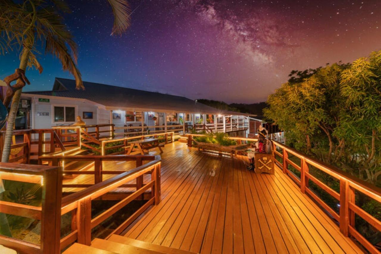 French Harbour Hotel And Dive Center Roatan Yacht Club מראה חיצוני תמונה
