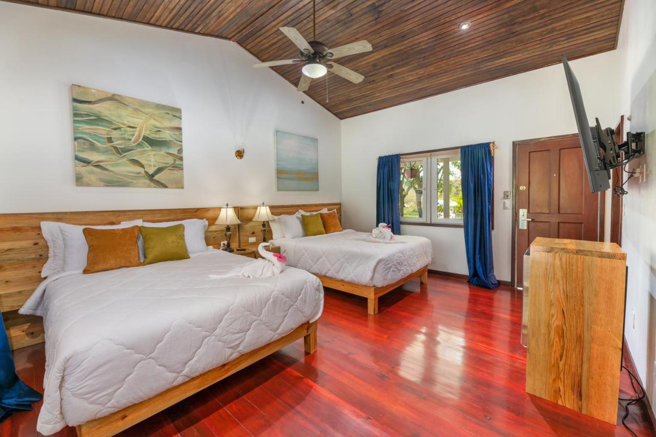 French Harbour Hotel And Dive Center Roatan Yacht Club מראה חיצוני תמונה